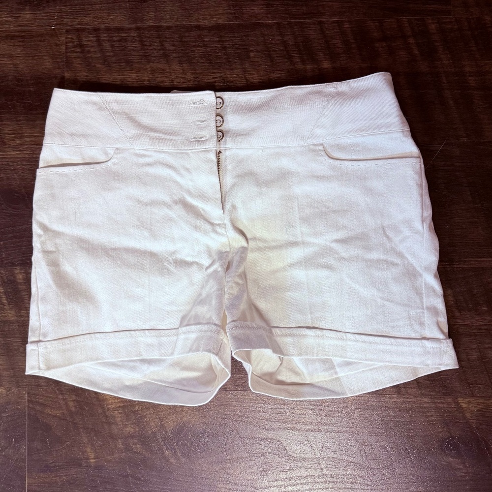 White Maurice’s shorts - Picture 1 of 4